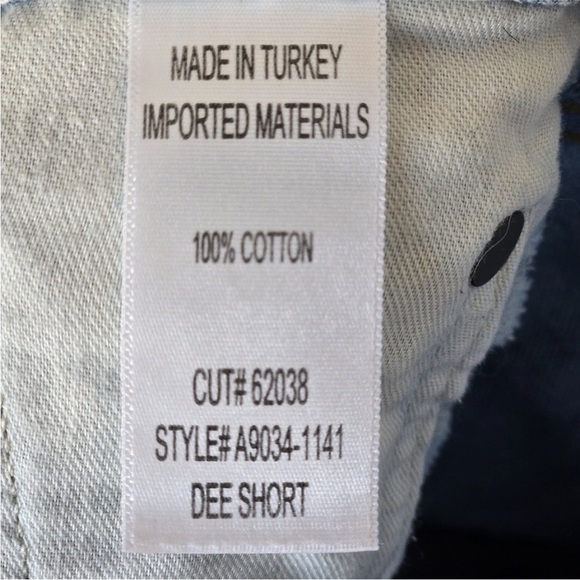 AGOLDE Dee Short High Rise Distressed Raw Hem in Light Muse Wash A9034-1141 - Picture 6 of 8